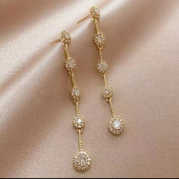 Gold Filled Cubic Zirconia Earrings - Picture 1 of 1
